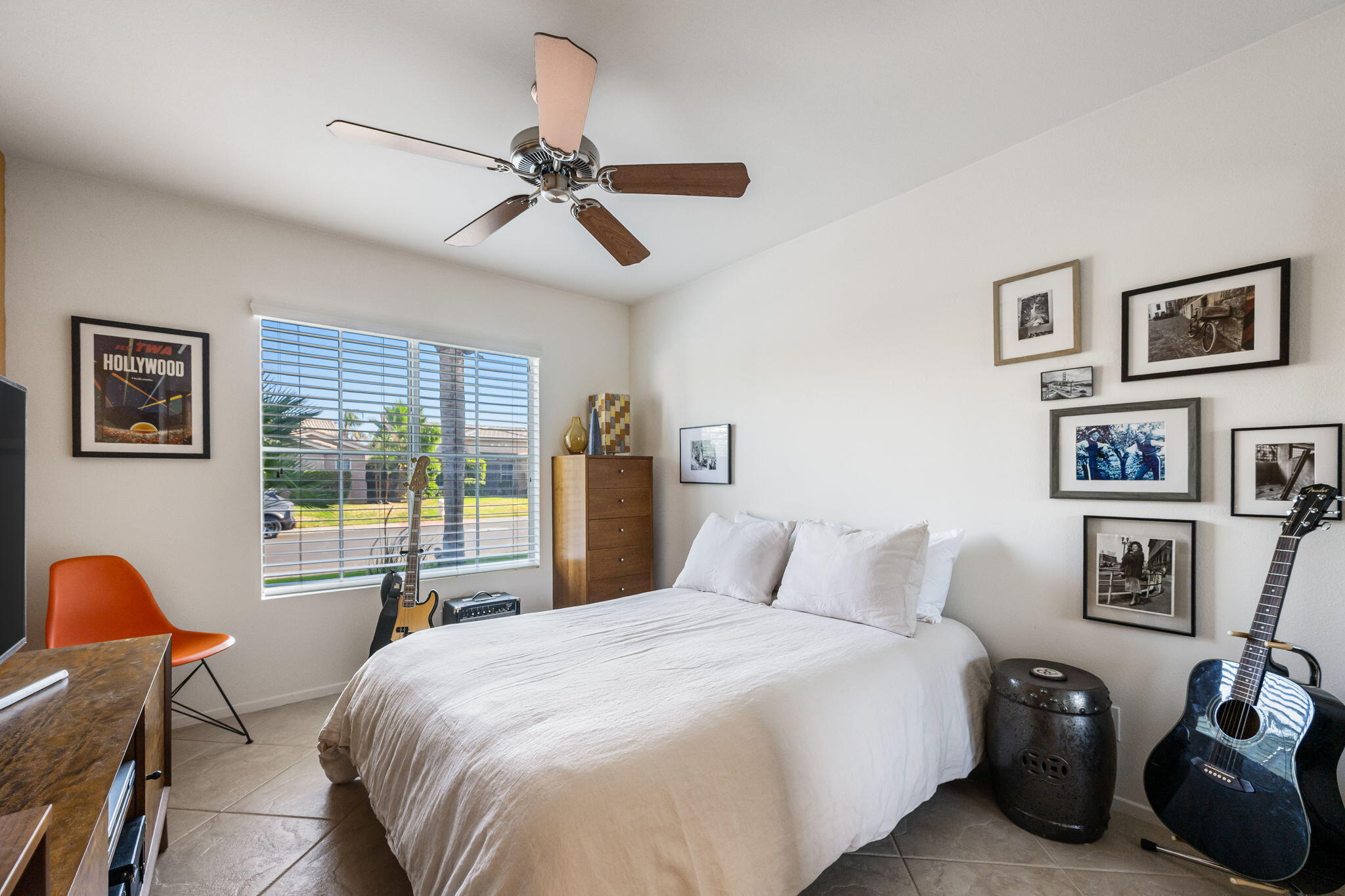 Indio, California, 92201, United States, 3 Bedrooms Bedrooms, ,2 BathroomsBathrooms,Residential,For Sale,1910889