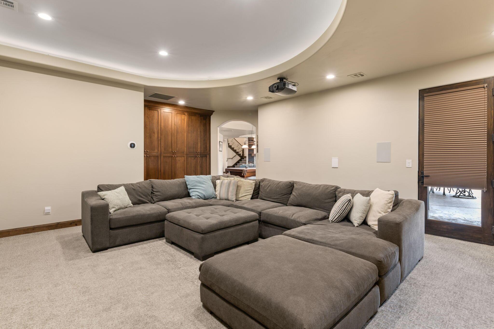 St George, Utah, 84770, United States, 5 Bedrooms Bedrooms, ,7 BathroomsBathrooms,Residential,For Sale,1900533