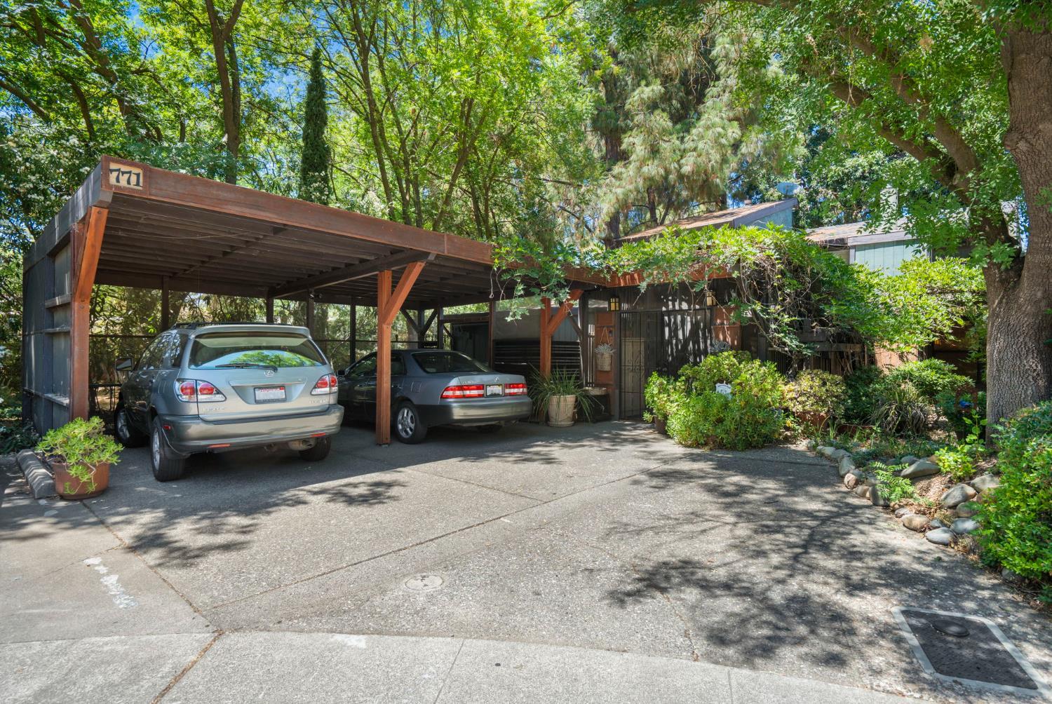 Davis, California, 95616, United States, 4 Bedrooms Bedrooms, ,5 BathroomsBathrooms,Residential,For Sale,1895381