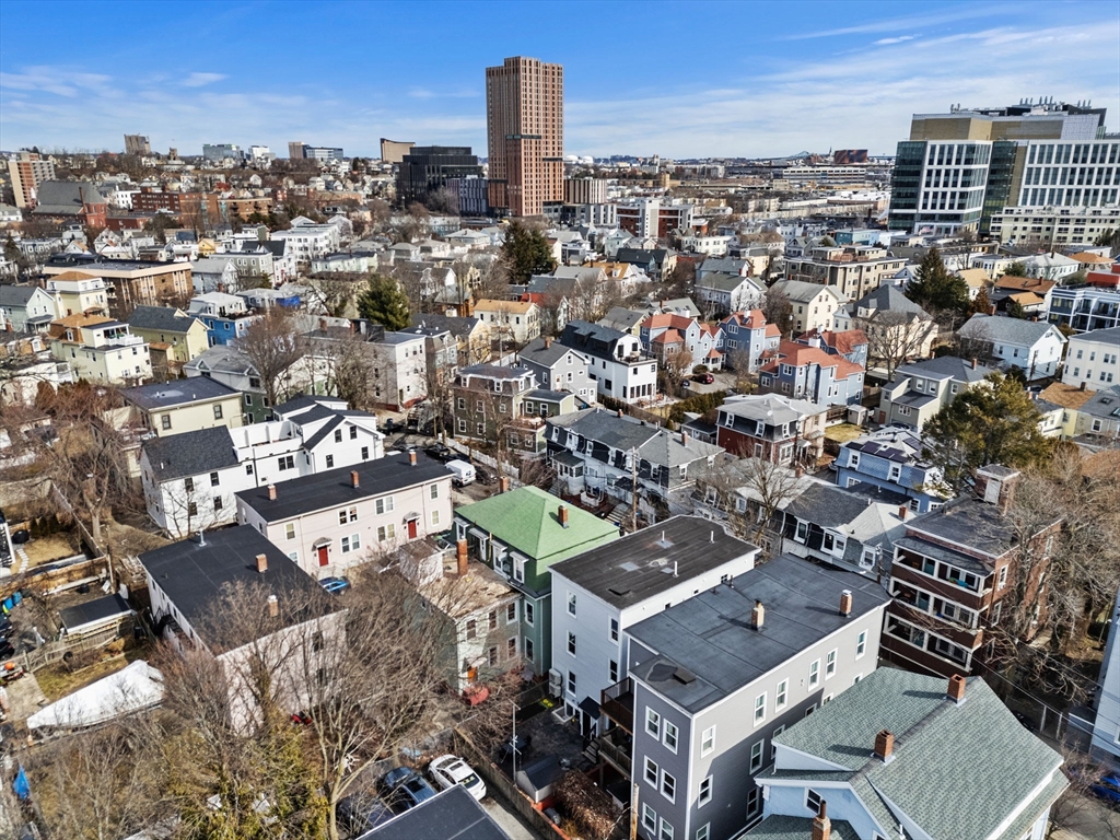 Somerville, Massachusetts, 02143, United States, 2 Bedrooms Bedrooms, ,2 BathroomsBathrooms,Residential,For Sale,1906626