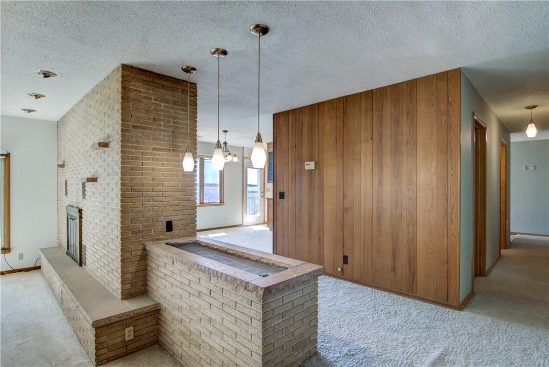 Chippewa Falls, Wisconsin, 54729, United States, 3 Bedrooms Bedrooms, ,3 BathroomsBathrooms,Residential,For Sale,1977760