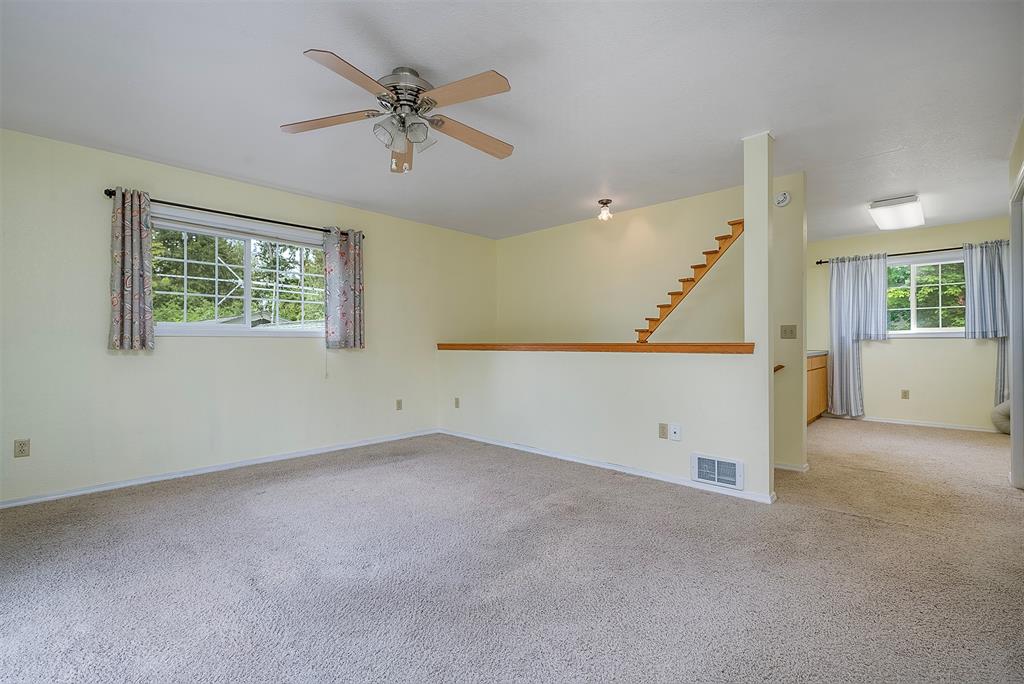 Polson, Montana, 59860, United States, 3 Bedrooms Bedrooms, ,1 BathroomBathrooms,Residential,For Sale,1846037