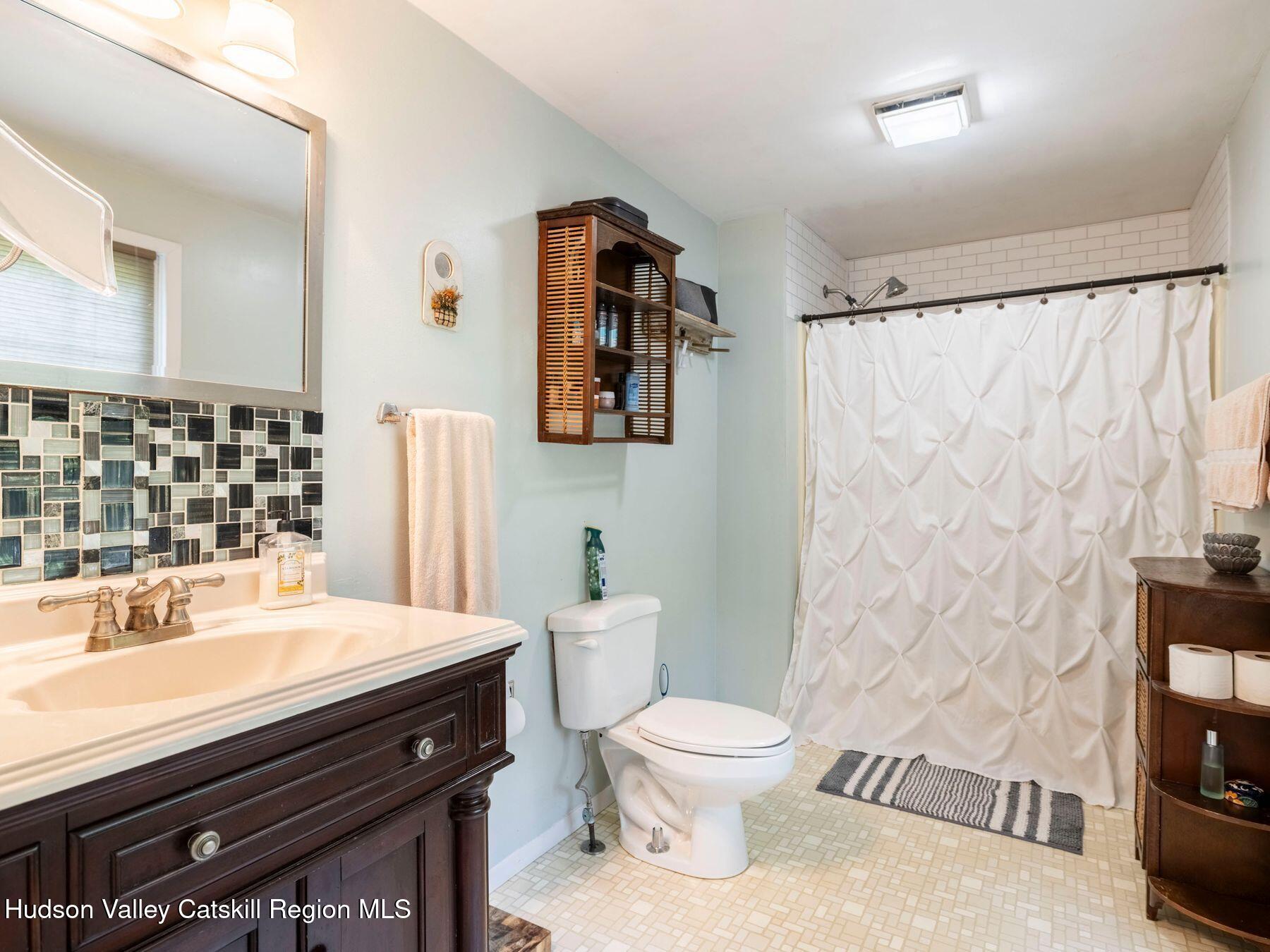 New Paltz, New York, 12561, United States, 4 Bedrooms Bedrooms, ,3 BathroomsBathrooms,Residential,For Sale,1849625