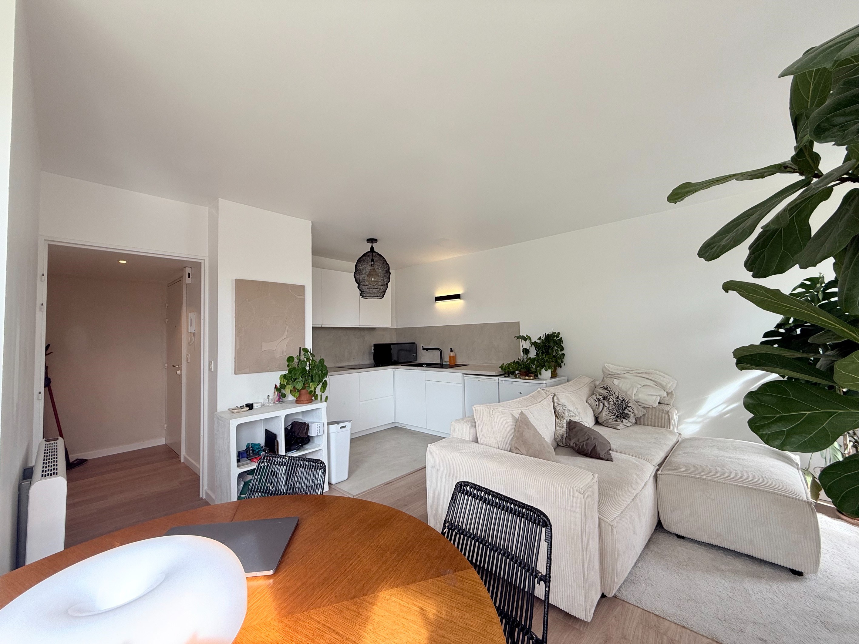  Refurbished 2-Room Apartment Near Saint-Maur Tram Stop - 物件實景