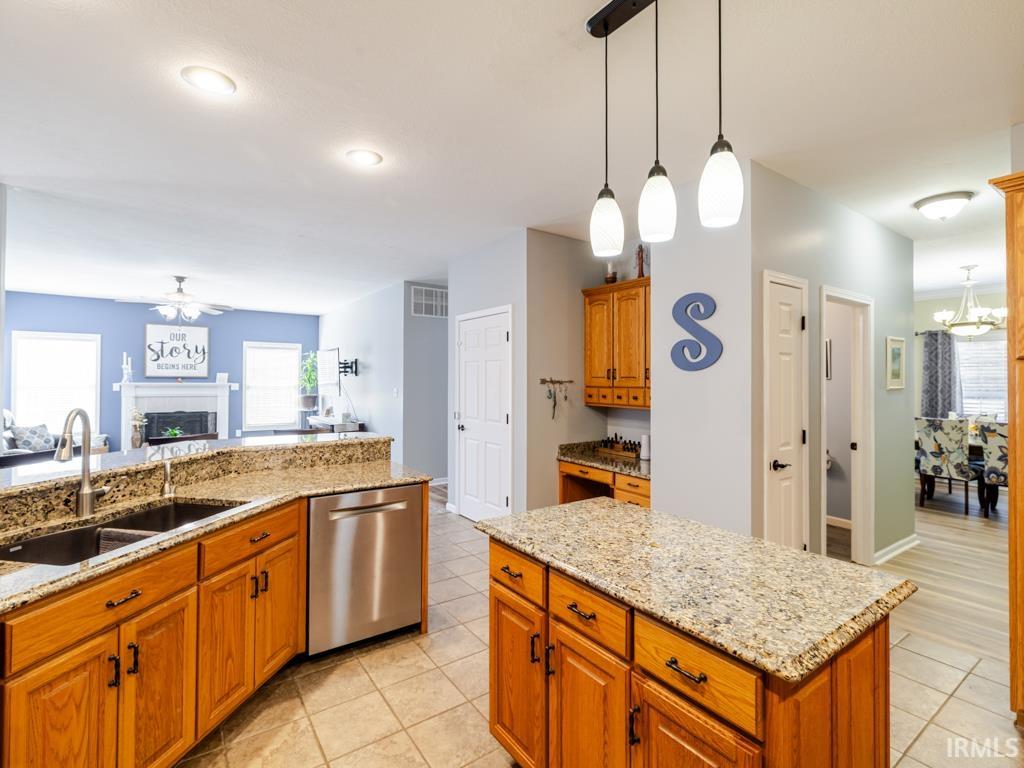 Bloomington, Indiana, 47401, United States, 5 Bedrooms Bedrooms, ,4 BathroomsBathrooms,Residential,For Sale,1927774