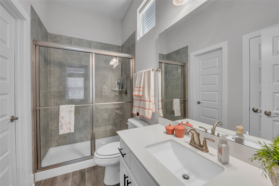 Georgetown, Texas, 78628, United States, 5 Bedrooms Bedrooms, ,5 BathroomsBathrooms,Residential,For Sale,1969205