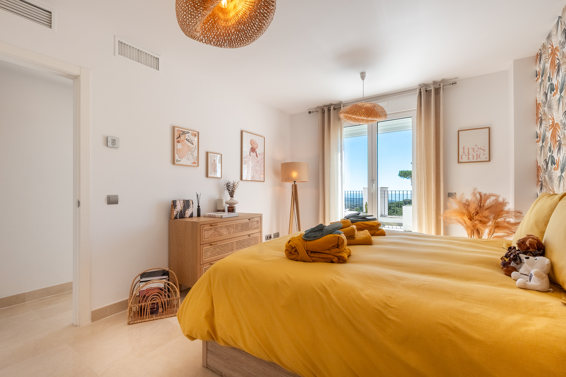  Renovated sea-view penthouse with expansive terrace in La Mairena, Marbella East - 物件實景