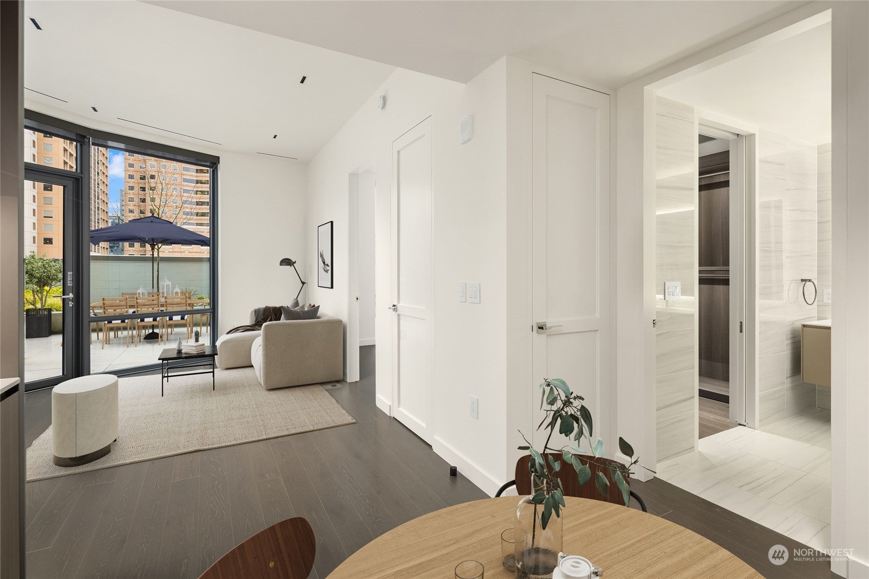 Bellevue, Washington, 98004, United States, 1 Bedroom Bedrooms, ,1 BathroomBathrooms,Residential,For Sale,1694709