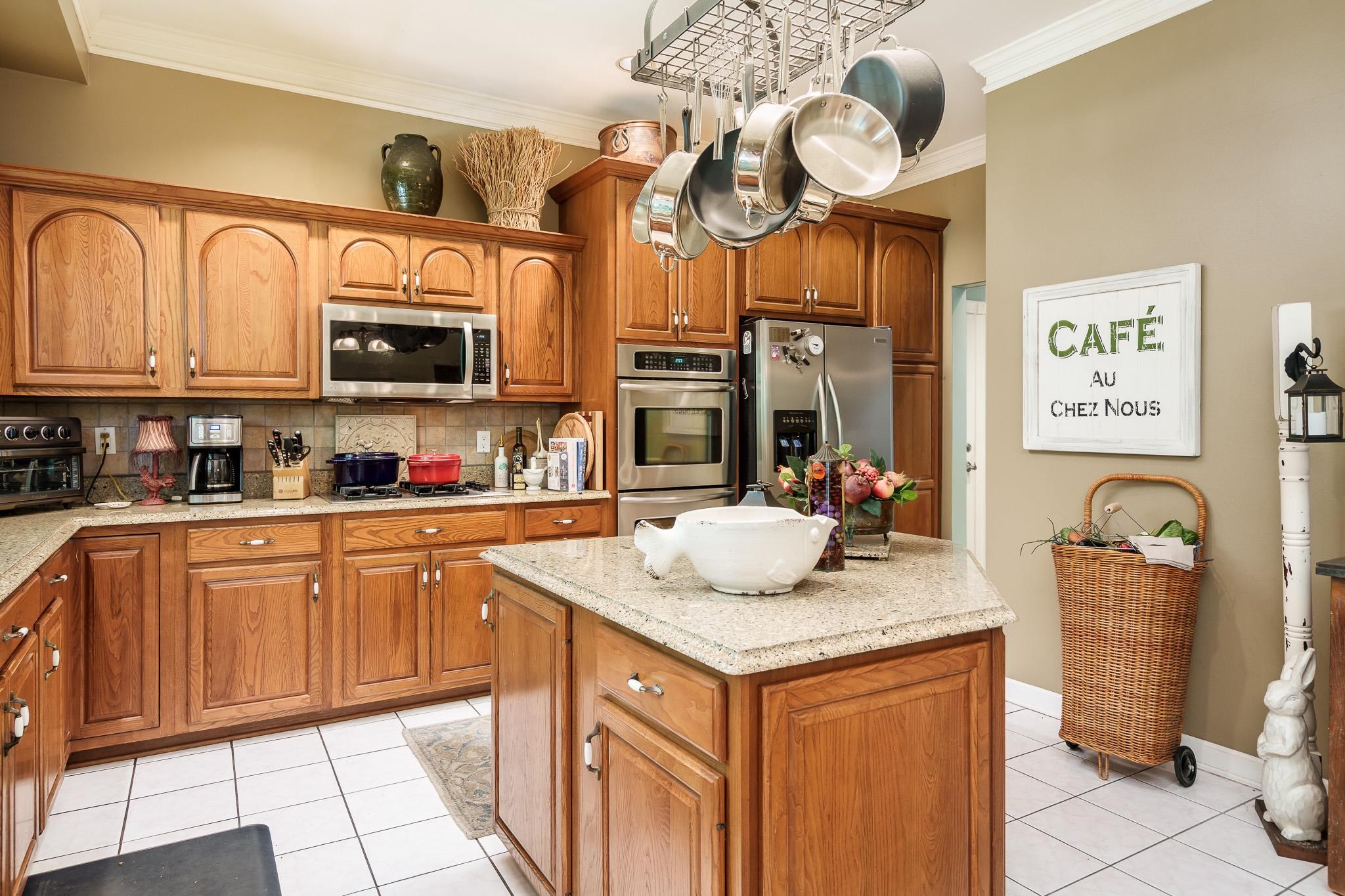 Rockford, Illinois, 61107, United States, 4 Bedrooms Bedrooms, ,5 BathroomsBathrooms,Residential,For Sale,1928082