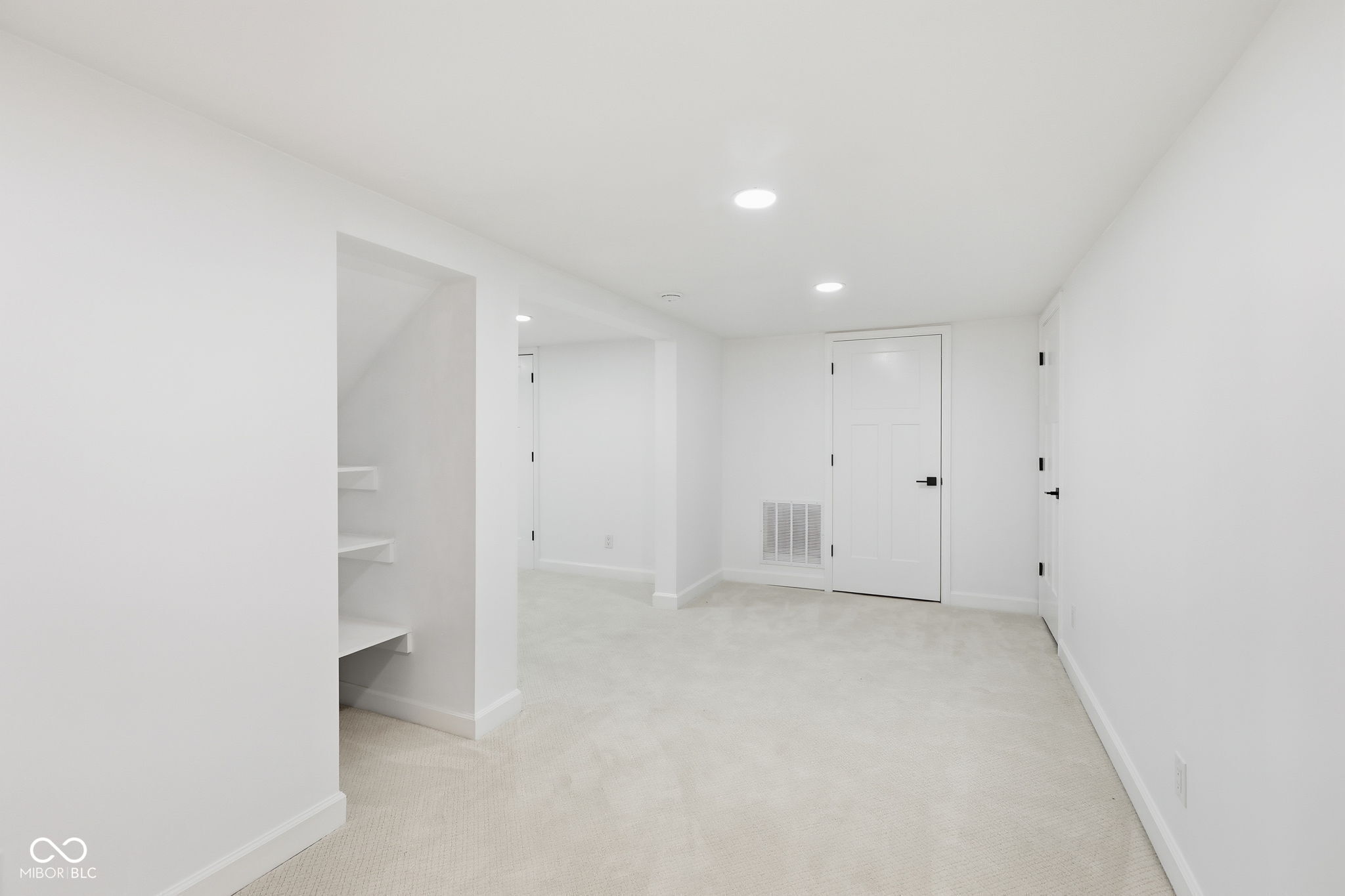 Carmel, Indiana, 46033, United States, 4 Bedrooms Bedrooms, ,3 BathroomsBathrooms,Residential,For Sale,1998022