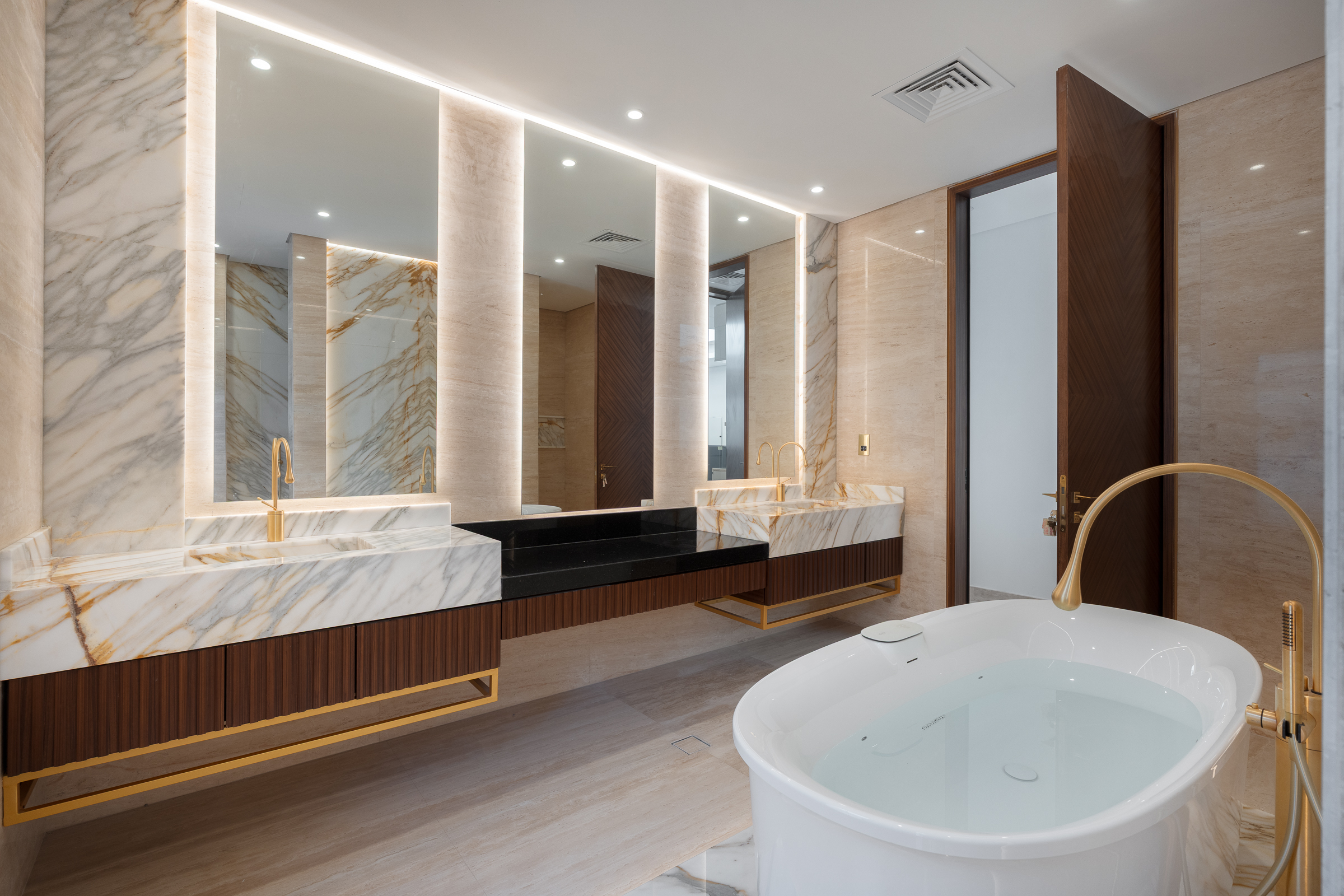  A Home of Modern Refinement on Jumeirah Bay - 物件實景