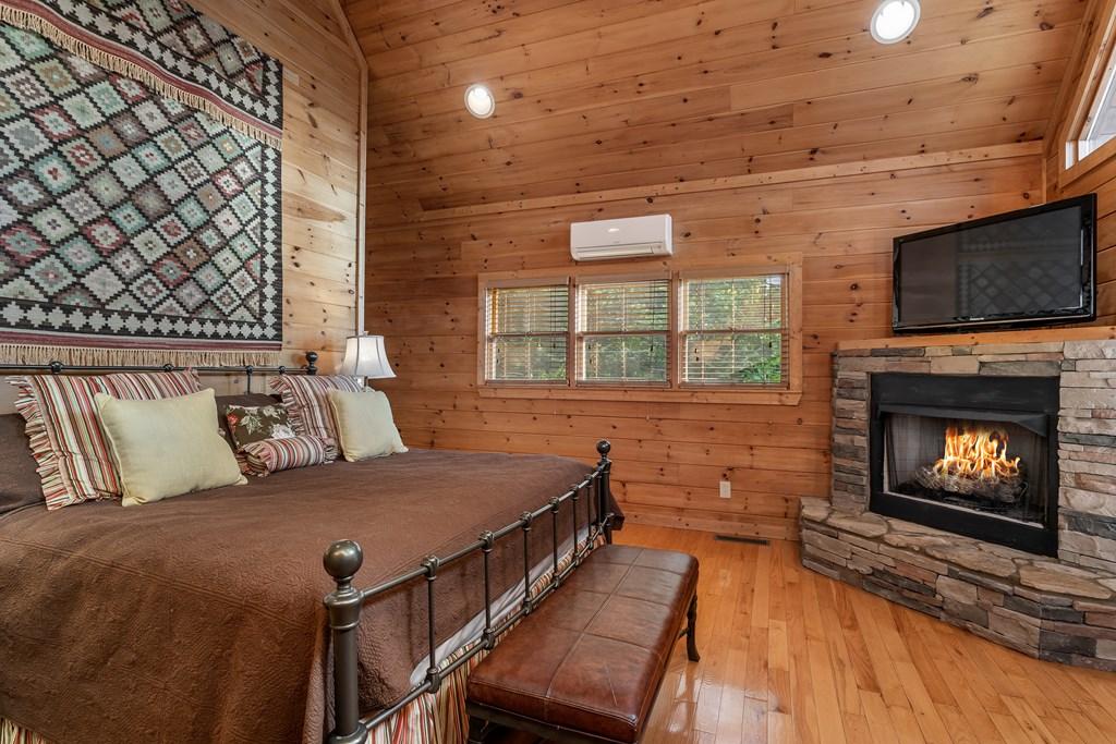 Mineral Bluff, Georgia, 30559, United States, 3 Bedrooms Bedrooms, ,3 BathroomsBathrooms,Residential,For Sale,1805584