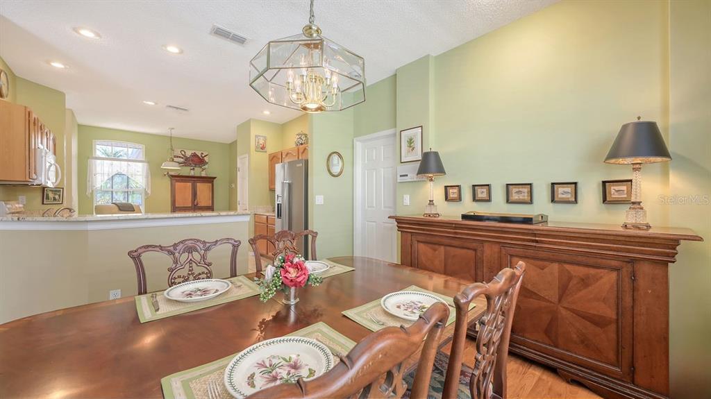 Bradenton, Florida, 34210, United States, 3 Bedrooms Bedrooms, ,2 BathroomsBathrooms,Residential,For Sale,1792897
