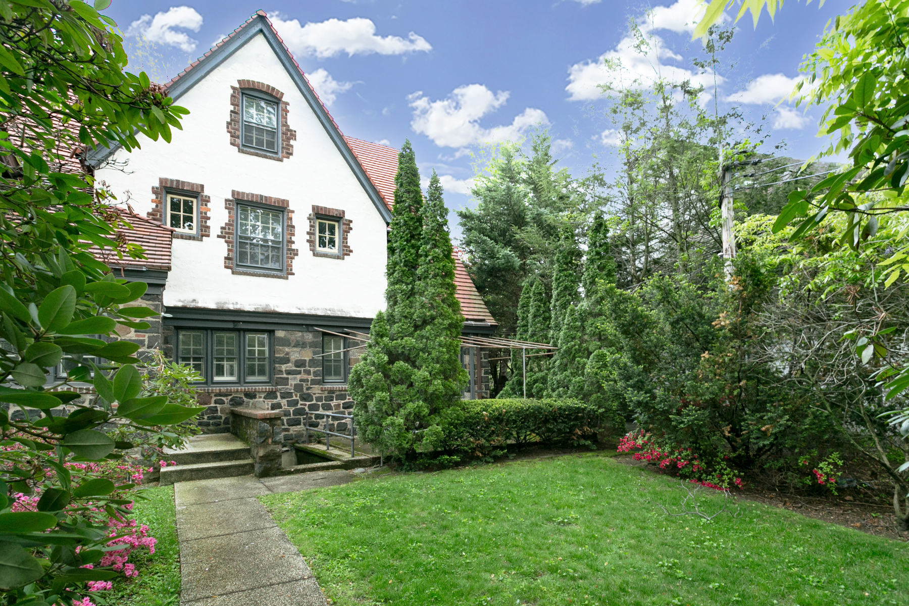  “FOREST HILLS GARDENS FIELDSTONE TOWNHOUSE” - 物件實景