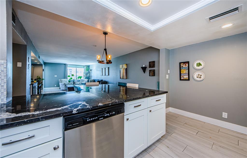 Clearwater Beach, Florida, 33767, United States, 2 Bedrooms Bedrooms, ,2 BathroomsBathrooms,Residential,For Sale,1849008