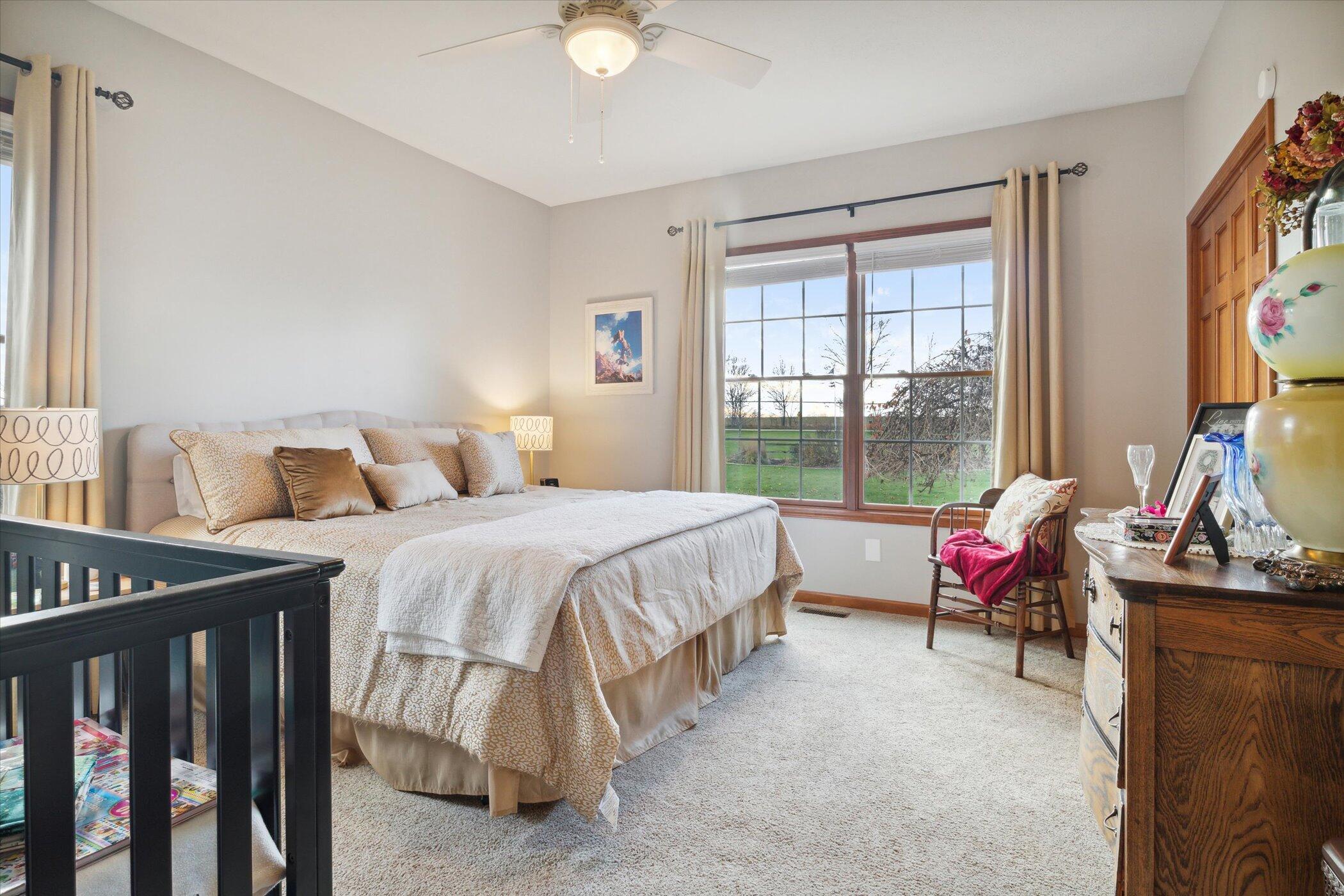 Edwardsburg, Michigan, 49112, United States, 4 Bedrooms Bedrooms, ,4 BathroomsBathrooms,Residential,For Sale,1989598