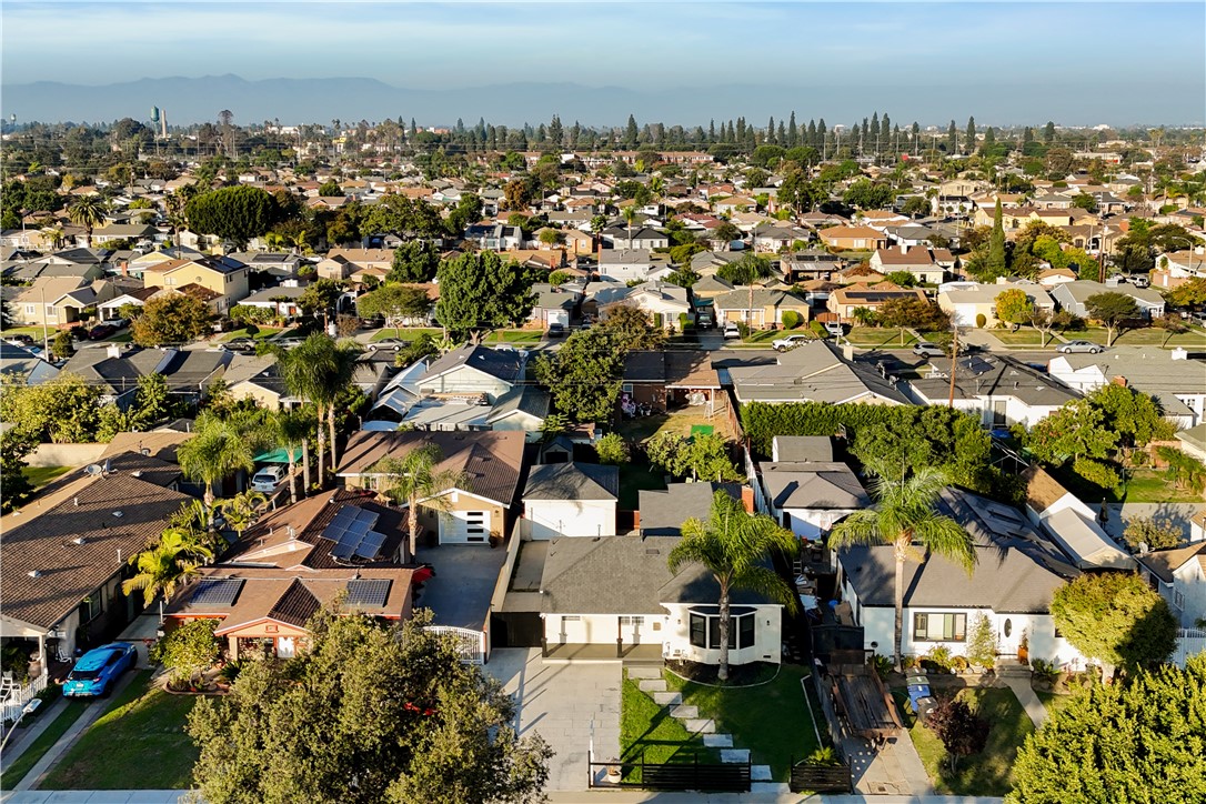 South Gate, California, 90280, United States, 3 Bedrooms Bedrooms, ,2 BathroomsBathrooms,Residential,For Sale,1974979