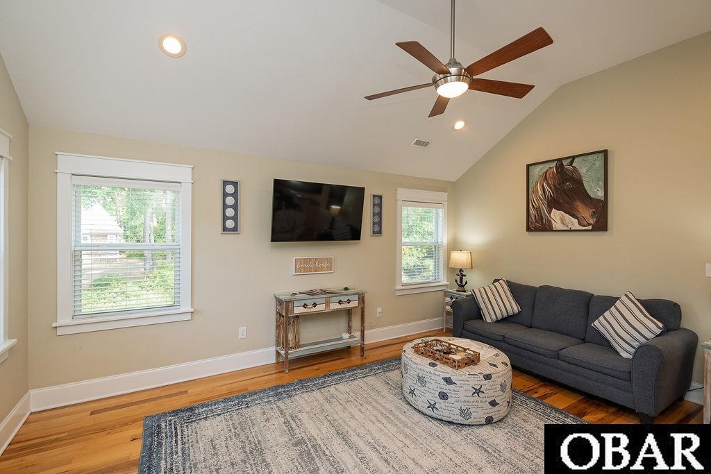 Kill Devil Hills, North Carolina, 27948-8528, United States, 4 Bedrooms Bedrooms, ,3 BathroomsBathrooms,Residential,For Sale,1954577