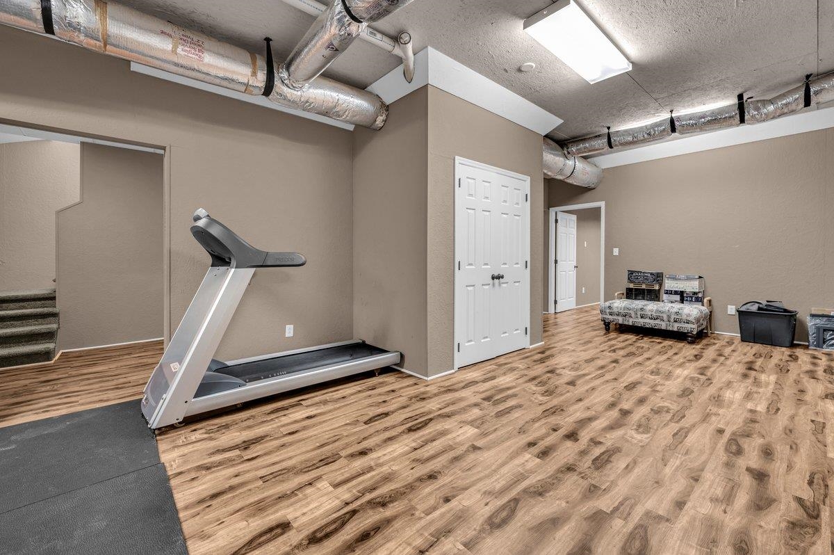 Landrum, South Carolina, 29356, United States, 5 Bedrooms Bedrooms, ,4 BathroomsBathrooms,Residential,For Sale,1990199