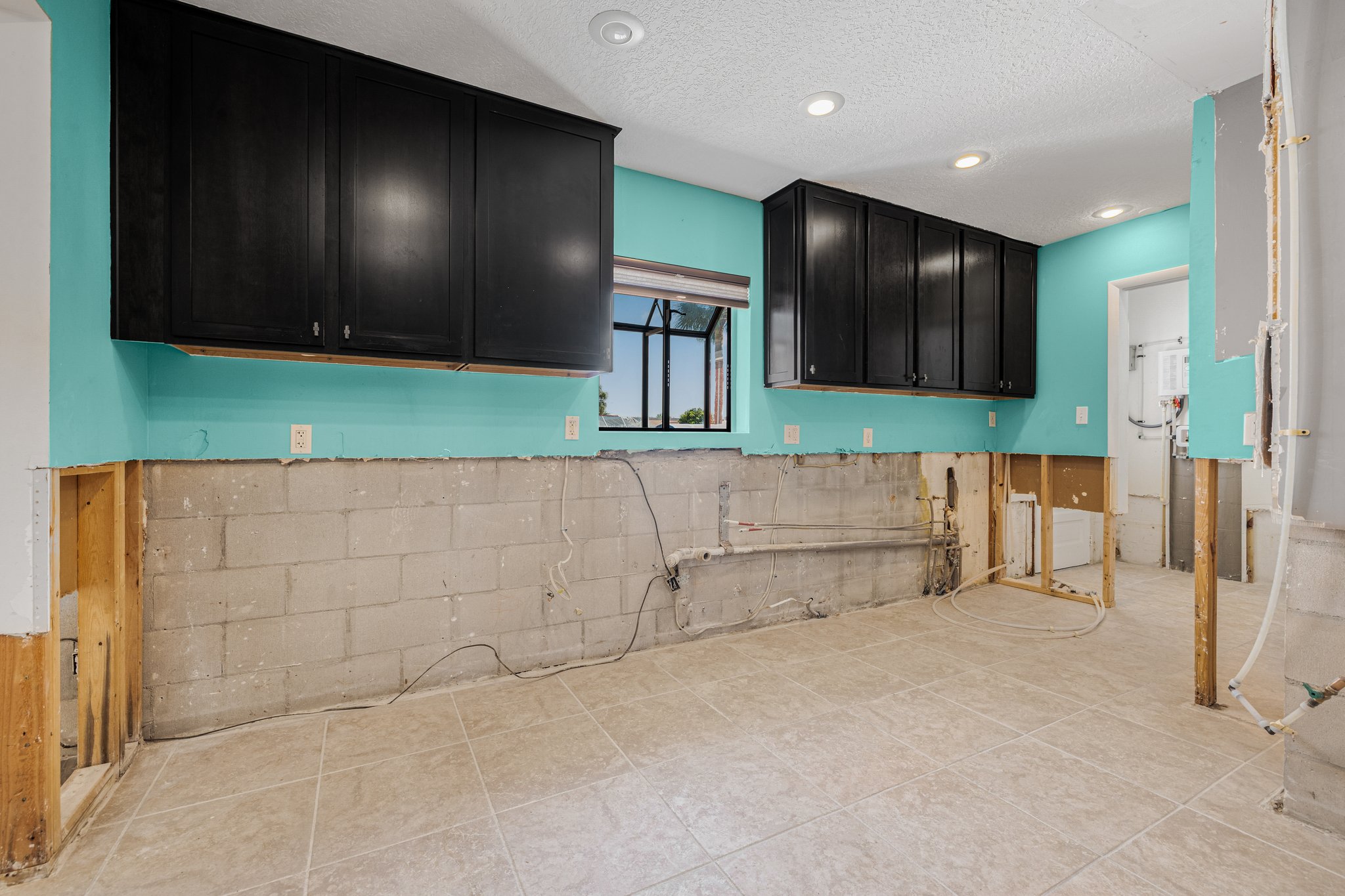 Tampa, Florida, 33615, United States, 4 Bedrooms Bedrooms, ,2 BathroomsBathrooms,Residential,For Sale,1865129