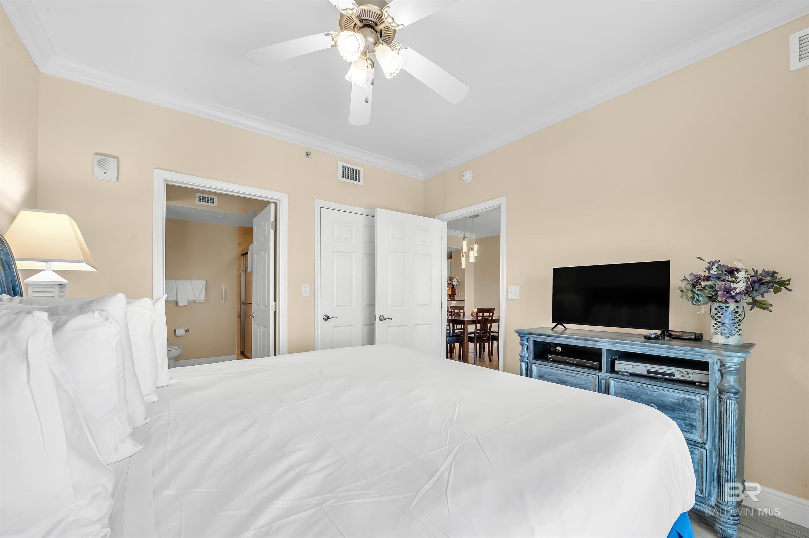 Gulf Shores, Alabama, 36542, United States, 2 Bedrooms Bedrooms, ,2 BathroomsBathrooms,Residential,For Sale,1879116