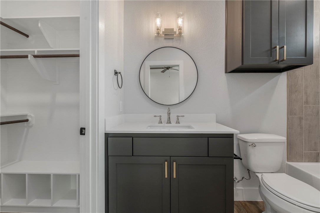 Franklin, Texas, 77856, United States, 4 Bedrooms Bedrooms, ,3 BathroomsBathrooms,Residential,For Sale,1984504