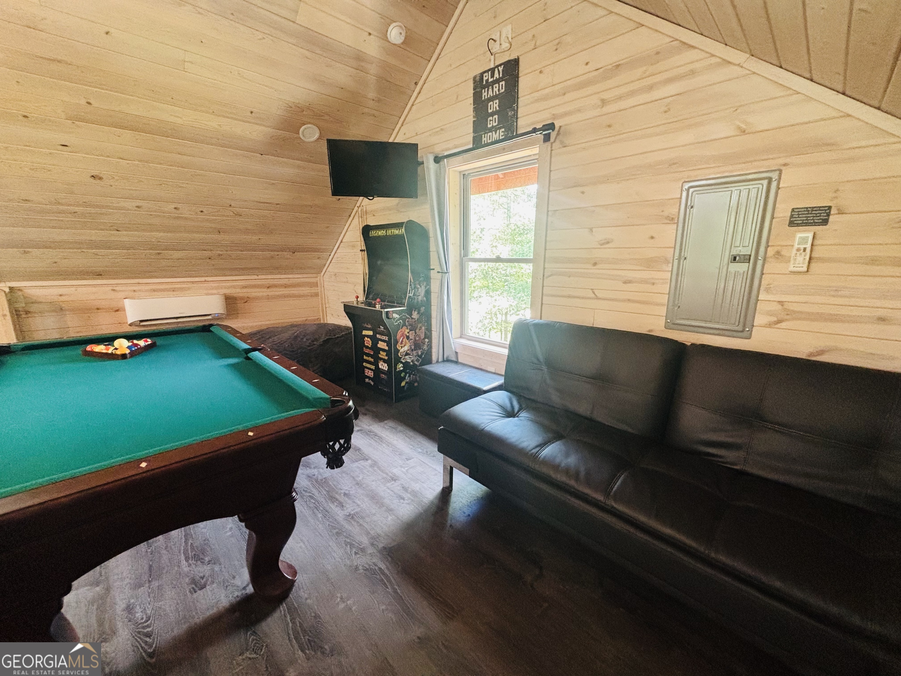 Cleveland, Georgia, 30528, United States, 1 Bedroom Bedrooms, ,1 BathroomBathrooms,Residential,For Sale,1864769
