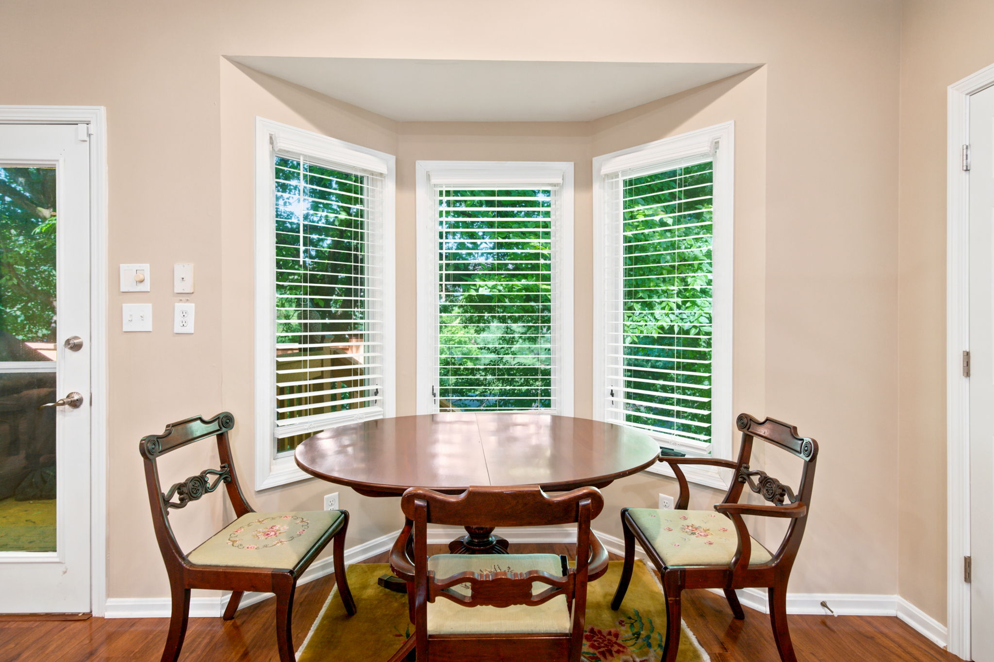  5403 Indian Woods Drive, Louisville, KY 40207 - 物件實景