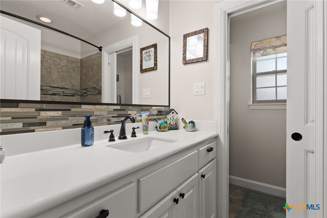 Copperas Cove, Texas, 76522, United States, 3 Bedrooms Bedrooms, ,3 BathroomsBathrooms,Residential,For Sale,1977259