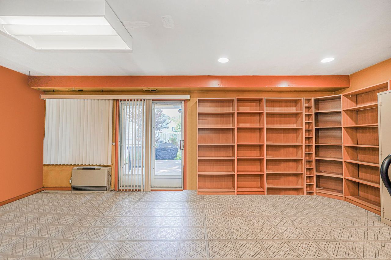 Staten Island, New York, 10312, United States, 4 Bedrooms Bedrooms, ,3 BathroomsBathrooms,Residential,For Sale,1980326