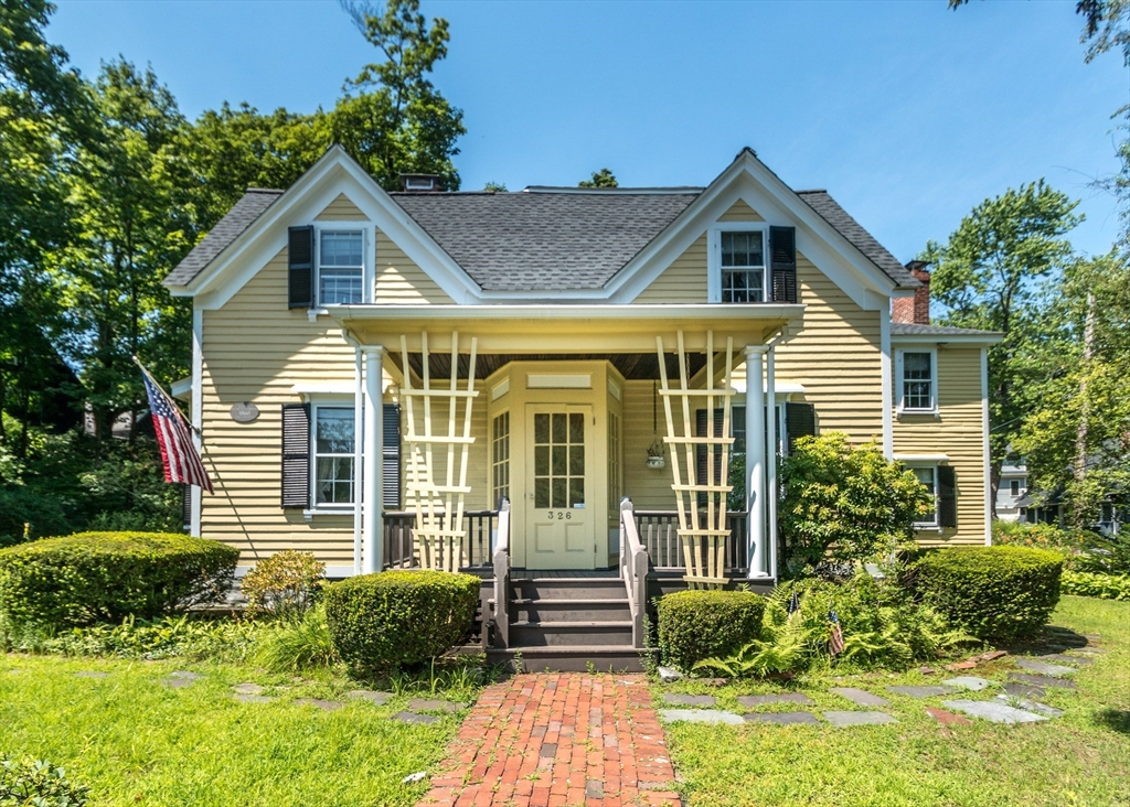Waltham, Massachusetts, 02451, United States, 5 Bedrooms Bedrooms, ,3 BathroomsBathrooms,Residential,For Sale,1708573