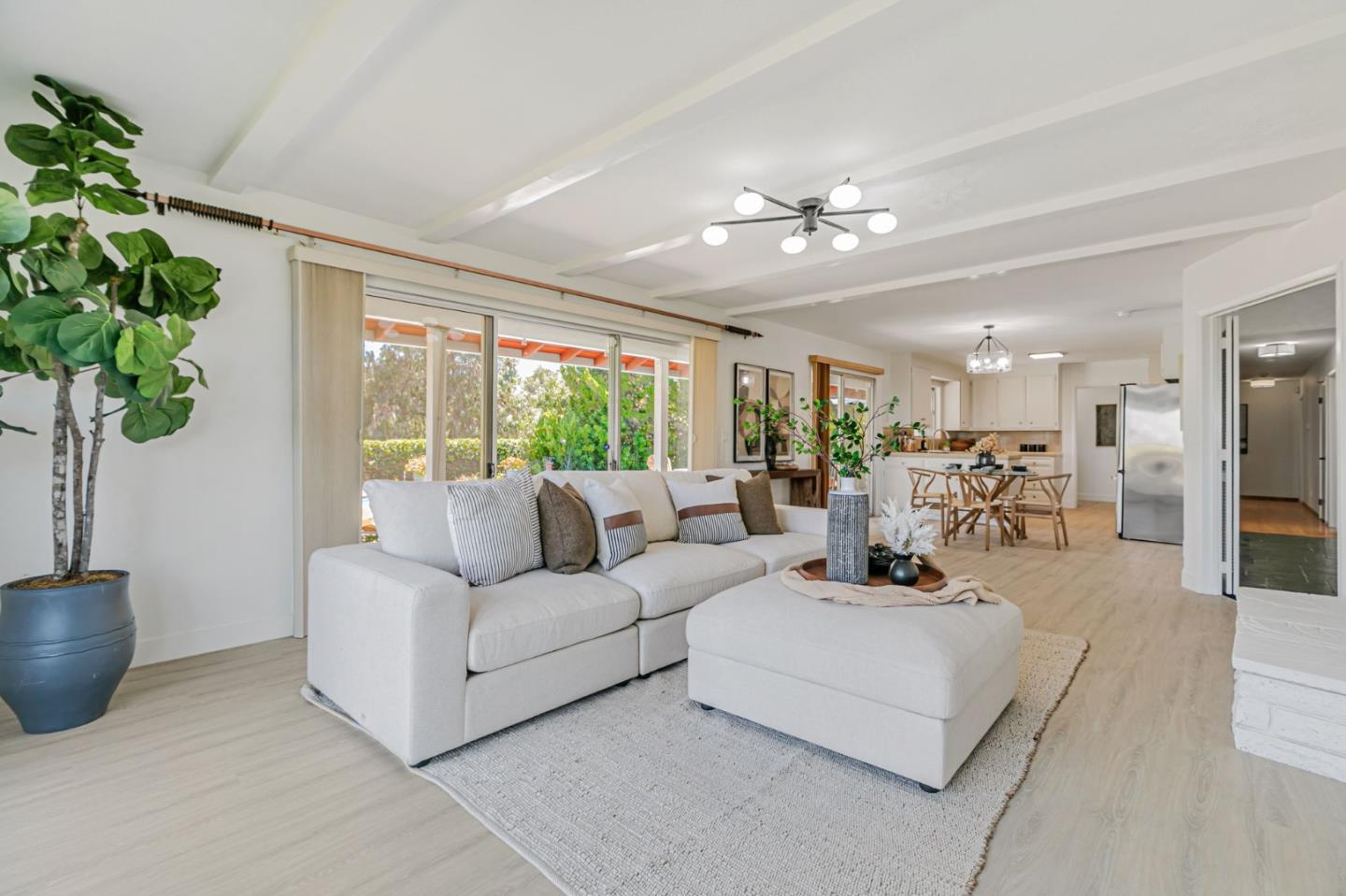 Los Altos, California, 94024, United States, 3 Bedrooms Bedrooms, ,2 BathroomsBathrooms,Residential,For Sale,1941644