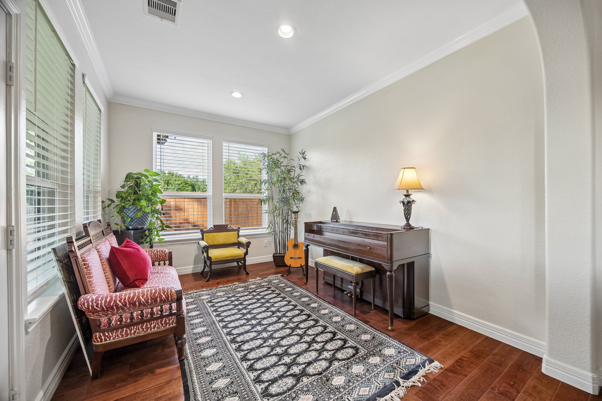  3102 London Lane - 物件實景