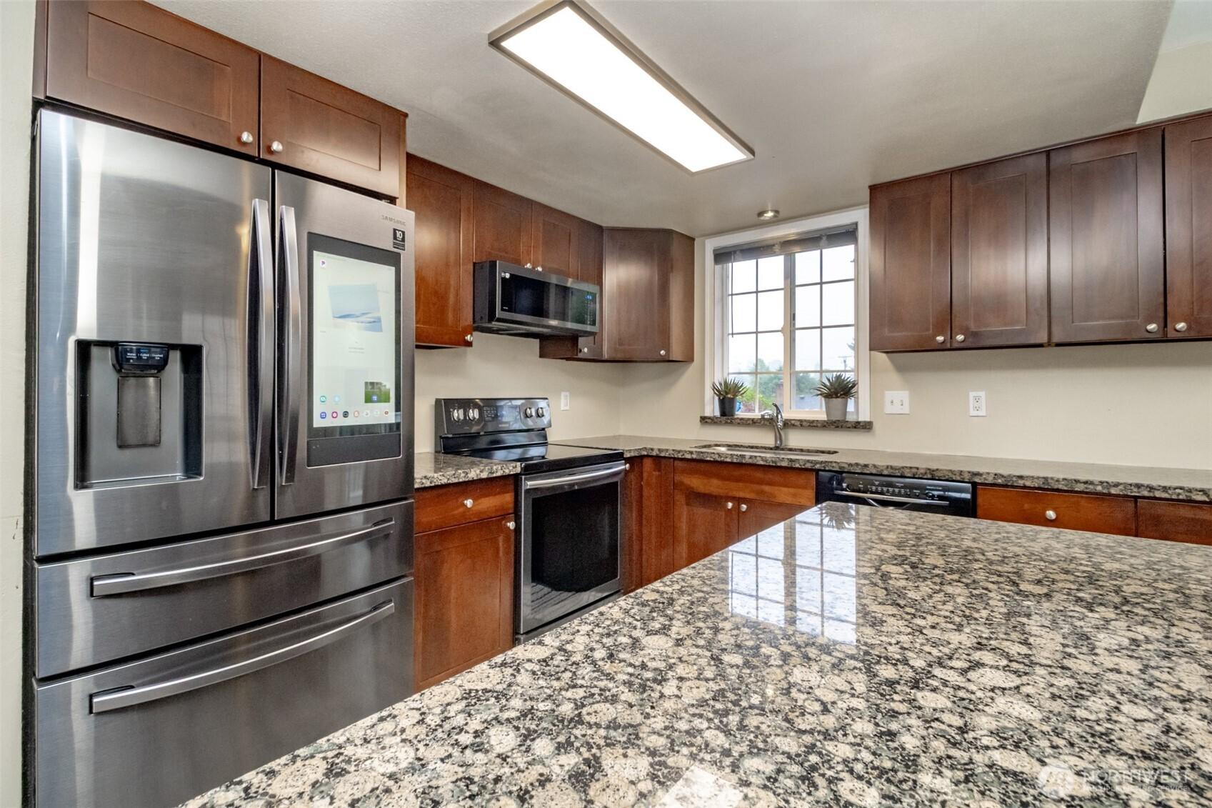TACOMA, Washington, 98422, United States, 4 Bedrooms Bedrooms, ,3 BathroomsBathrooms,Residential,For Sale,1925185