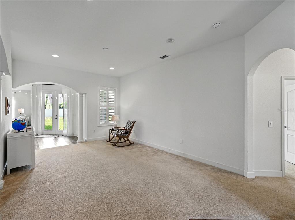 Lakeland, Florida, 33813, United States, 4 Bedrooms Bedrooms, ,3 BathroomsBathrooms,Residential,For Sale,1829235
