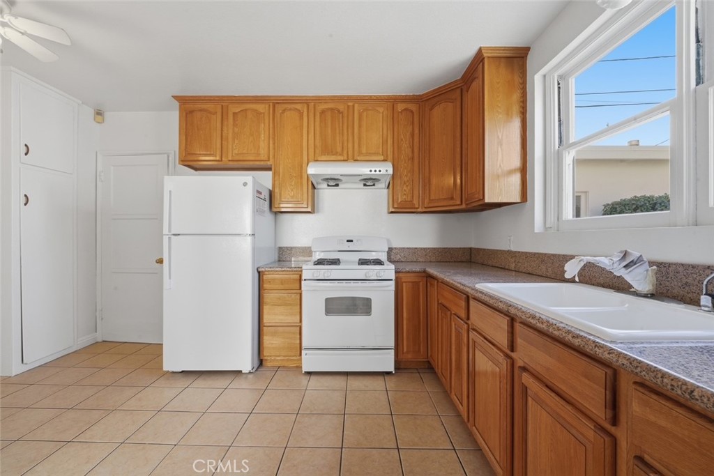 San Gabriel, California, 91775, United States, 3 Bedrooms Bedrooms, ,3 BathroomsBathrooms,Residential,For Sale,2003322