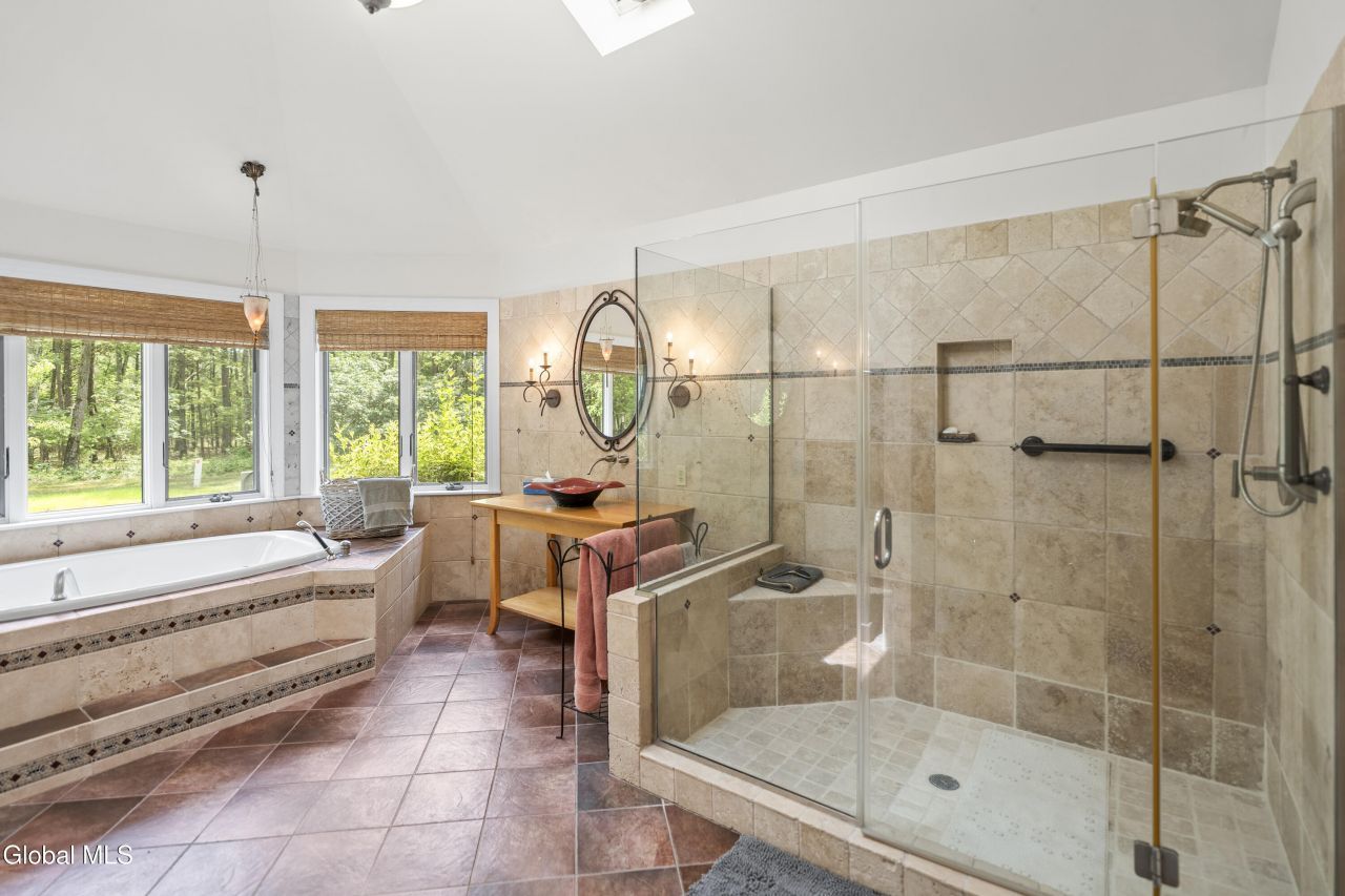 Coeymans Hollow, New York, 12046, United States, 4 Bedrooms Bedrooms, ,3 BathroomsBathrooms,Residential,For Sale,1907699