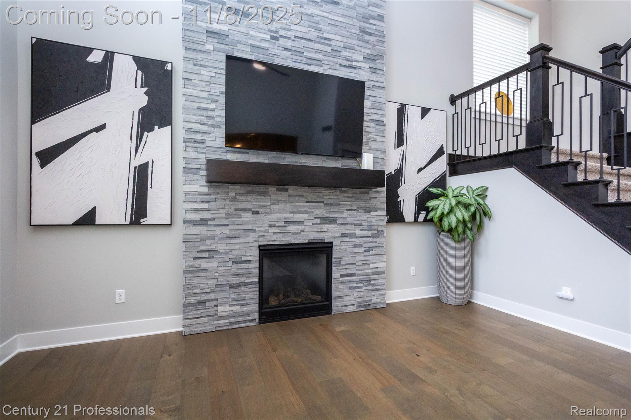 Macomb, Michigan, 48044, United States, 4 Bedrooms Bedrooms, ,3 BathroomsBathrooms,Residential,For Sale,1985765