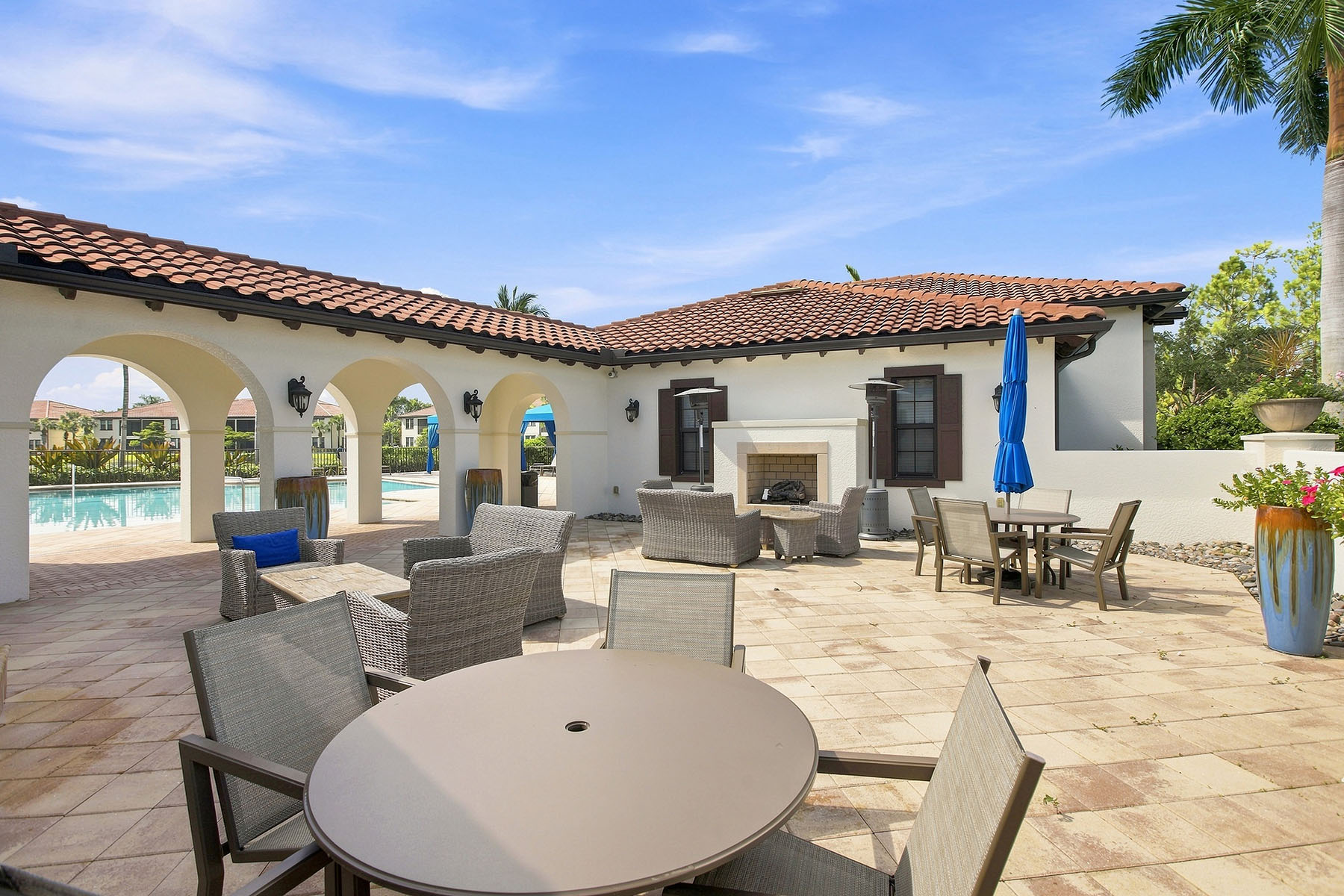  LIVINGSTON LAKES - CARRIAGE HOMES - 物件實景