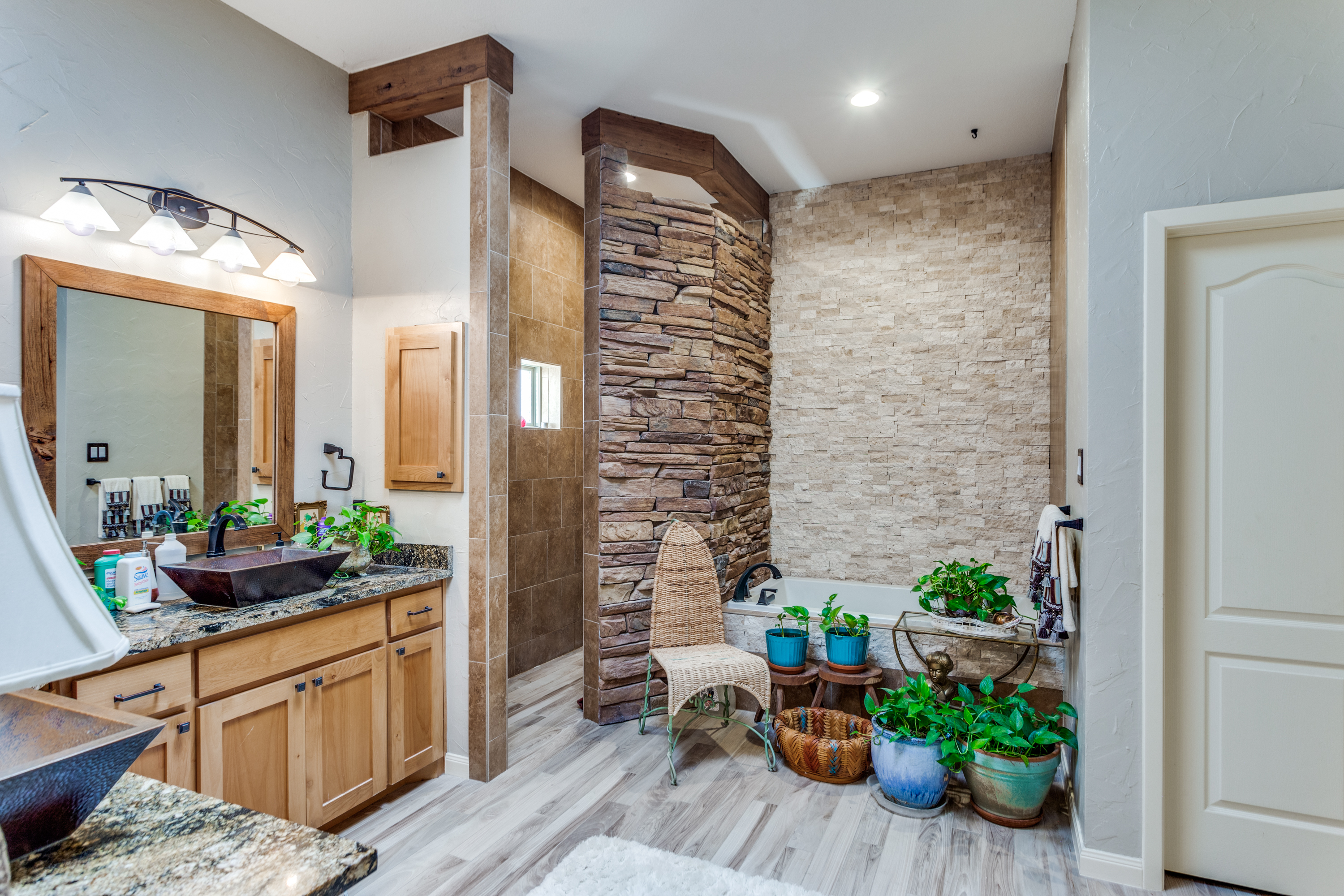  where  southwestern charm meets country elegance - 物件實景