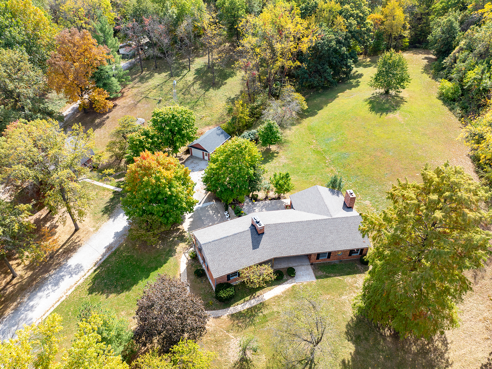 Hannibal, Missouri, 63401, United States, 3 Bedrooms Bedrooms, ,2 BathroomsBathrooms,Residential,For Sale,1981239