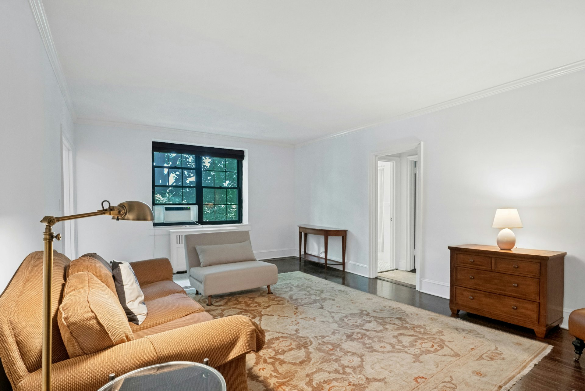  Tucked into a quiet section of the complex is this bright and inviting 1-BR - 物件實景
