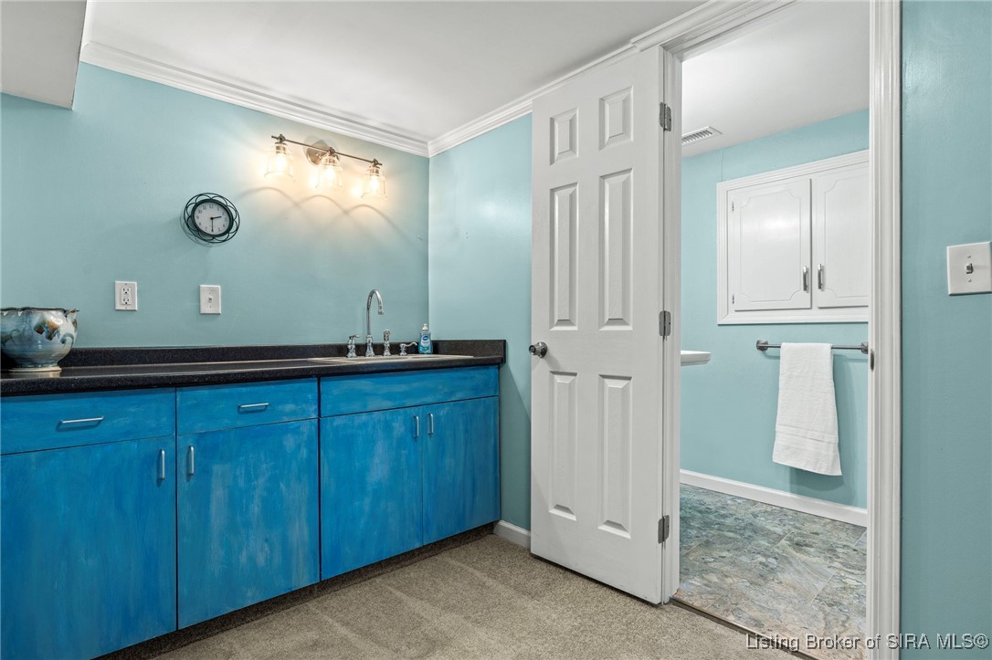 Jeffersonville, Indiana, 47130, United States, 4 Bedrooms Bedrooms, ,4 BathroomsBathrooms,Residential,For Sale,1897686