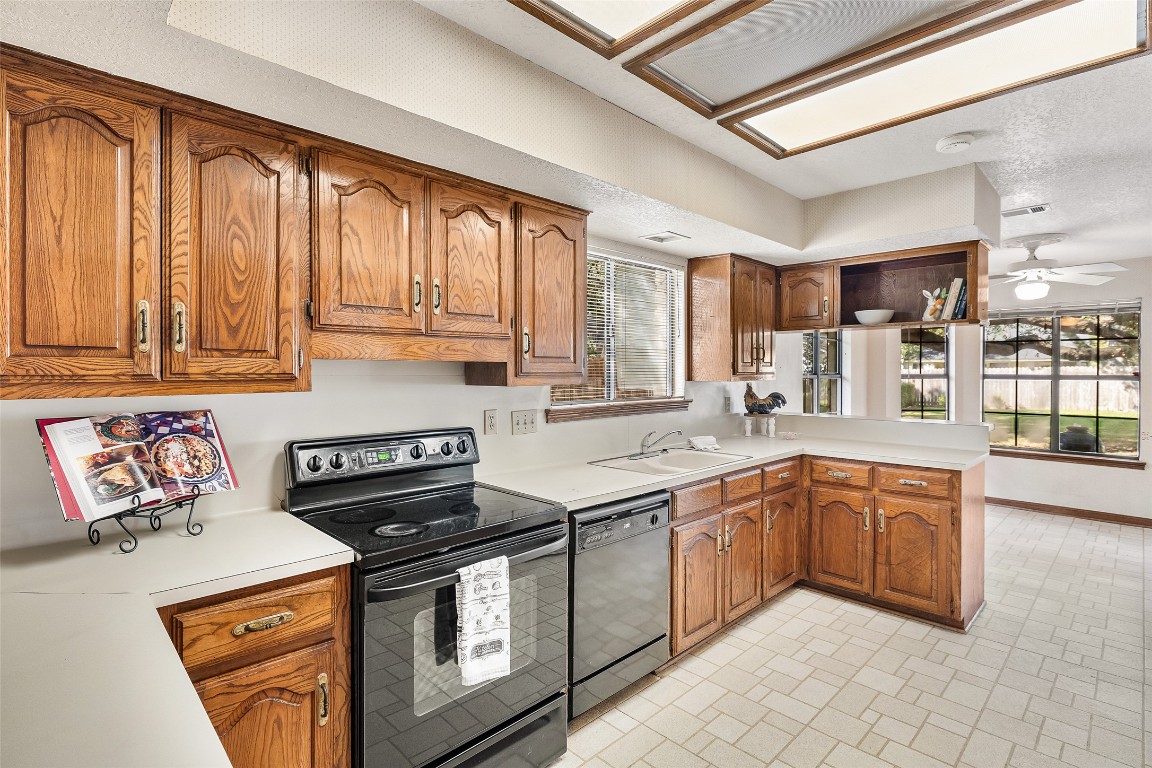 Round Rock, Texas, 78681, United States, 4 Bedrooms Bedrooms, ,3 BathroomsBathrooms,Residential,For Sale,1925369