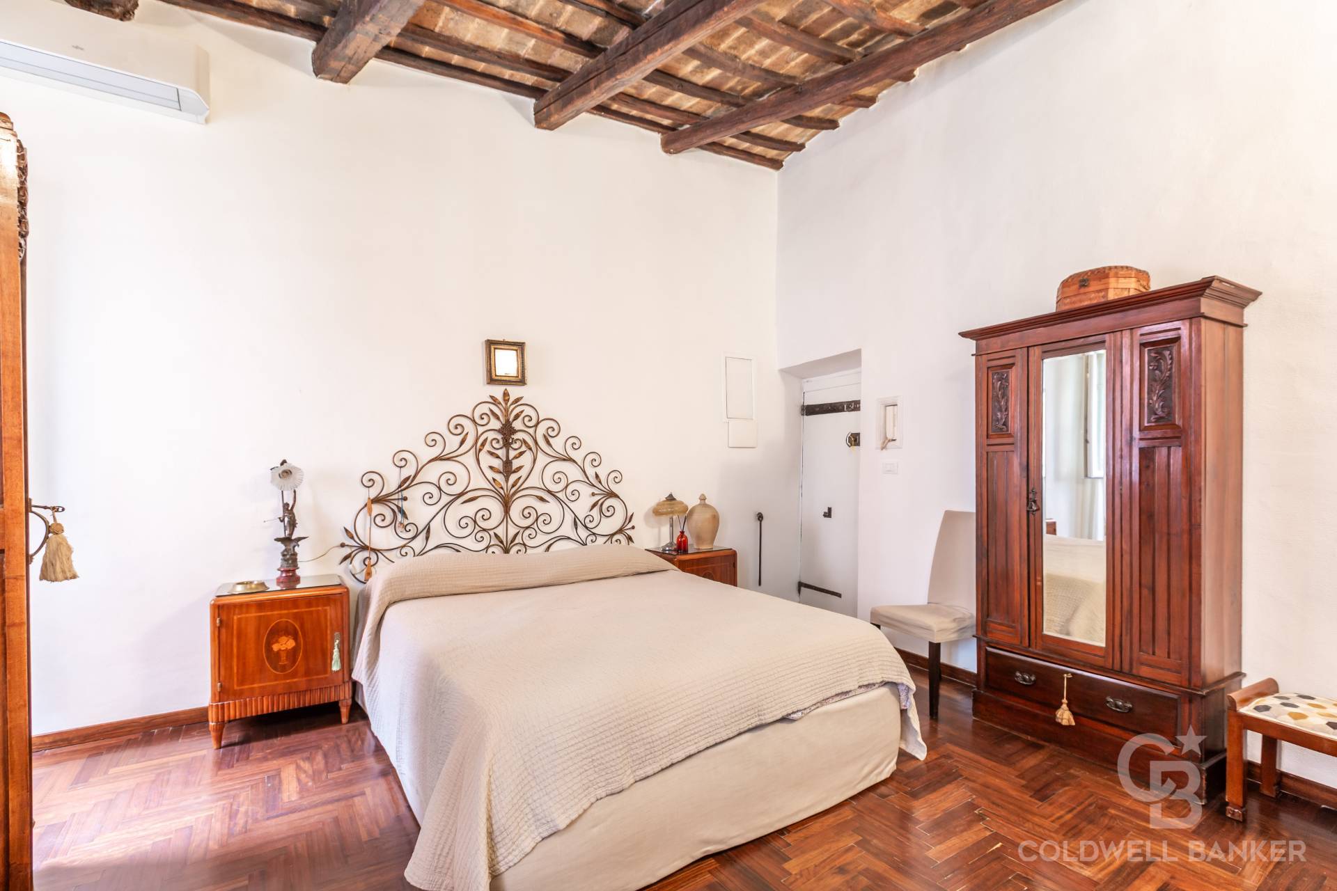 Roma, Roma, 00100, IT, 3 Bedrooms Bedrooms, ,2 BathroomsBathrooms,Residential,For Sale,1837964