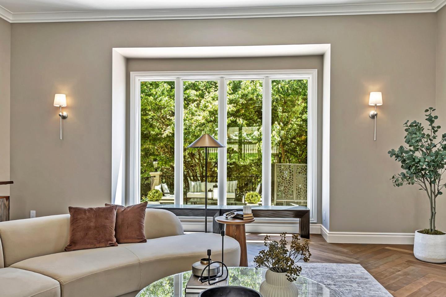 Los Gatos, California, 95032, United States, 8 Bedrooms Bedrooms, ,11 BathroomsBathrooms,Residential,For Sale,1855941