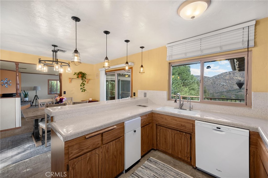 Wrightwood, California, 92397, United States, 5 Bedrooms Bedrooms, ,3 BathroomsBathrooms,Residential,For Sale,1975800