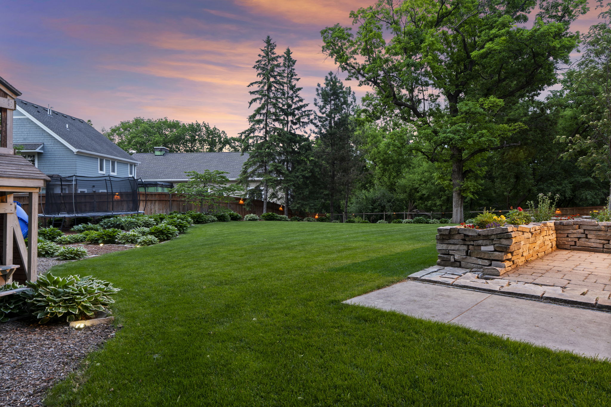  Elegant French-Inspired Hilldale Estate - 物件實景