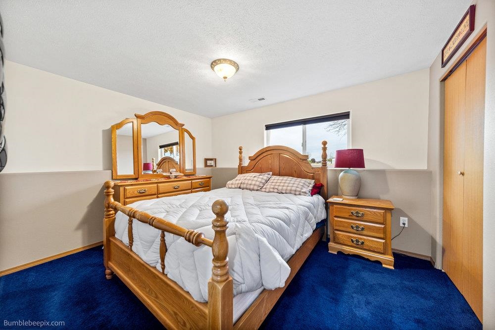 Newman Lake, Washington, 99025, United States, 4 Bedrooms Bedrooms, ,2 BathroomsBathrooms,Residential,For Sale,1987329