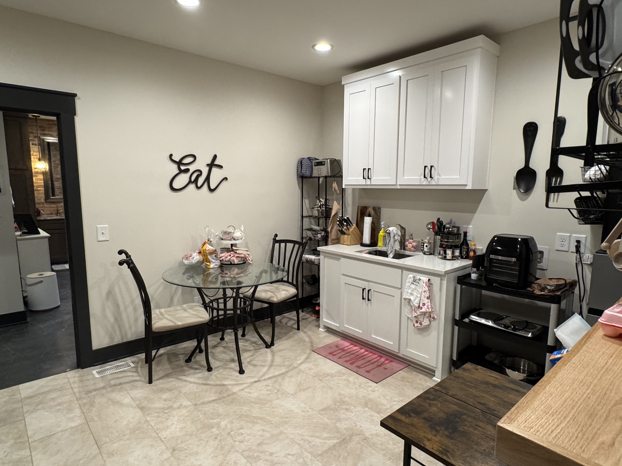 Hendersonville, Tennessee, 37075, United States, 6 Bedrooms Bedrooms, ,5 BathroomsBathrooms,Residential,For Sale,1993824